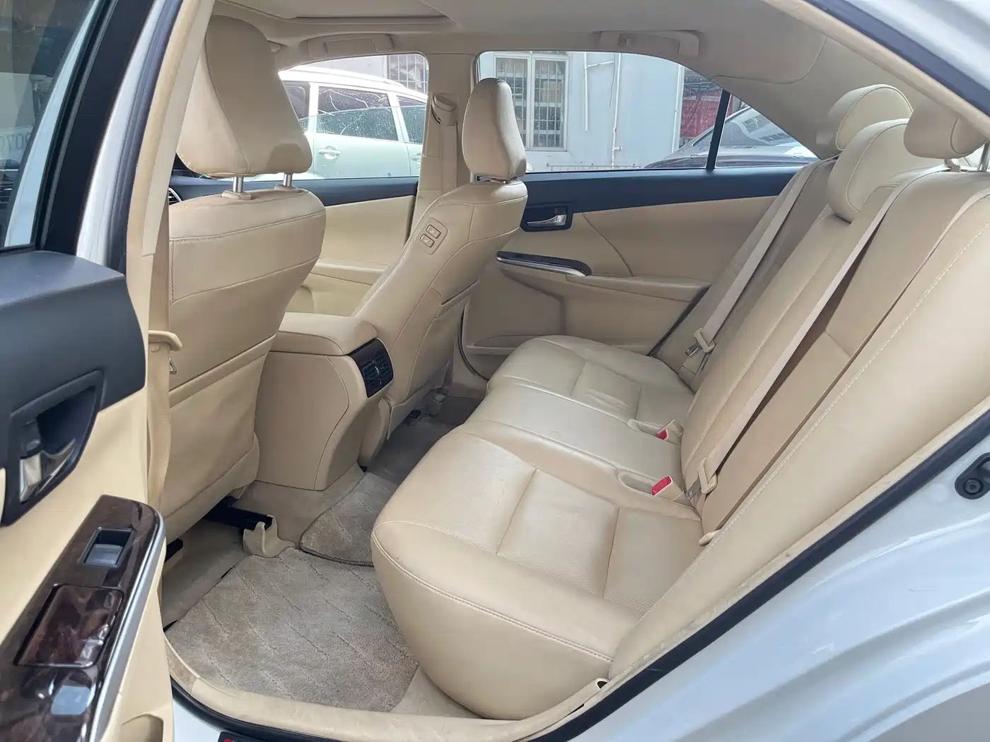 Toyota Camry 2016 2.0G 10th Anniversary Leading Edition фото 7