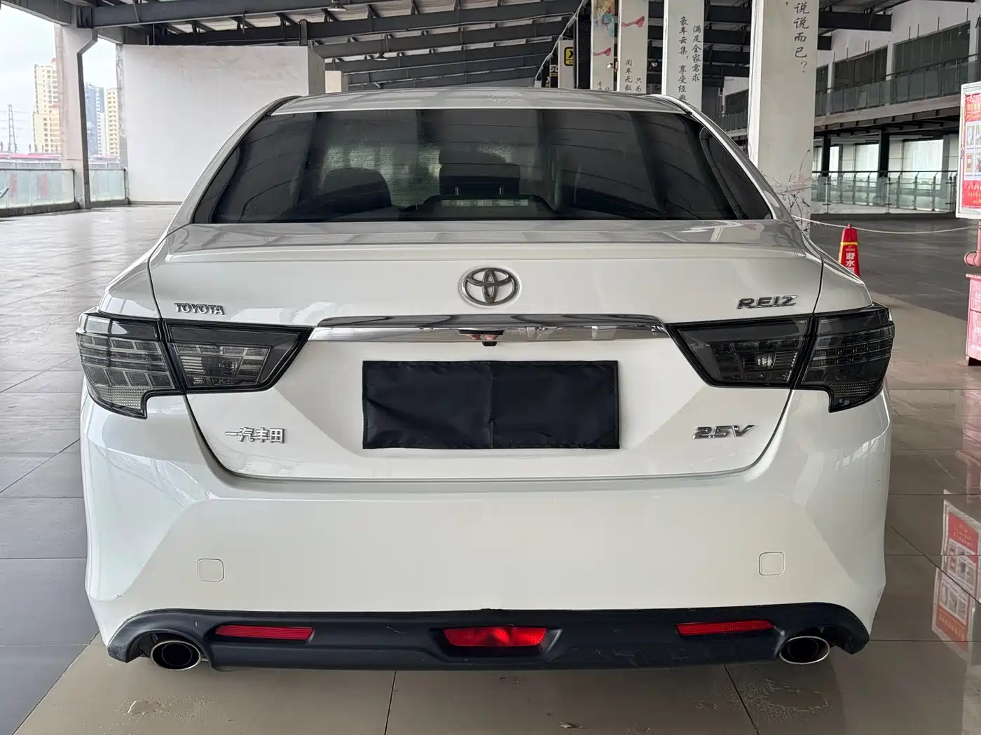 Toyota Reiz 2013 2.5V Premium Edition фото 5