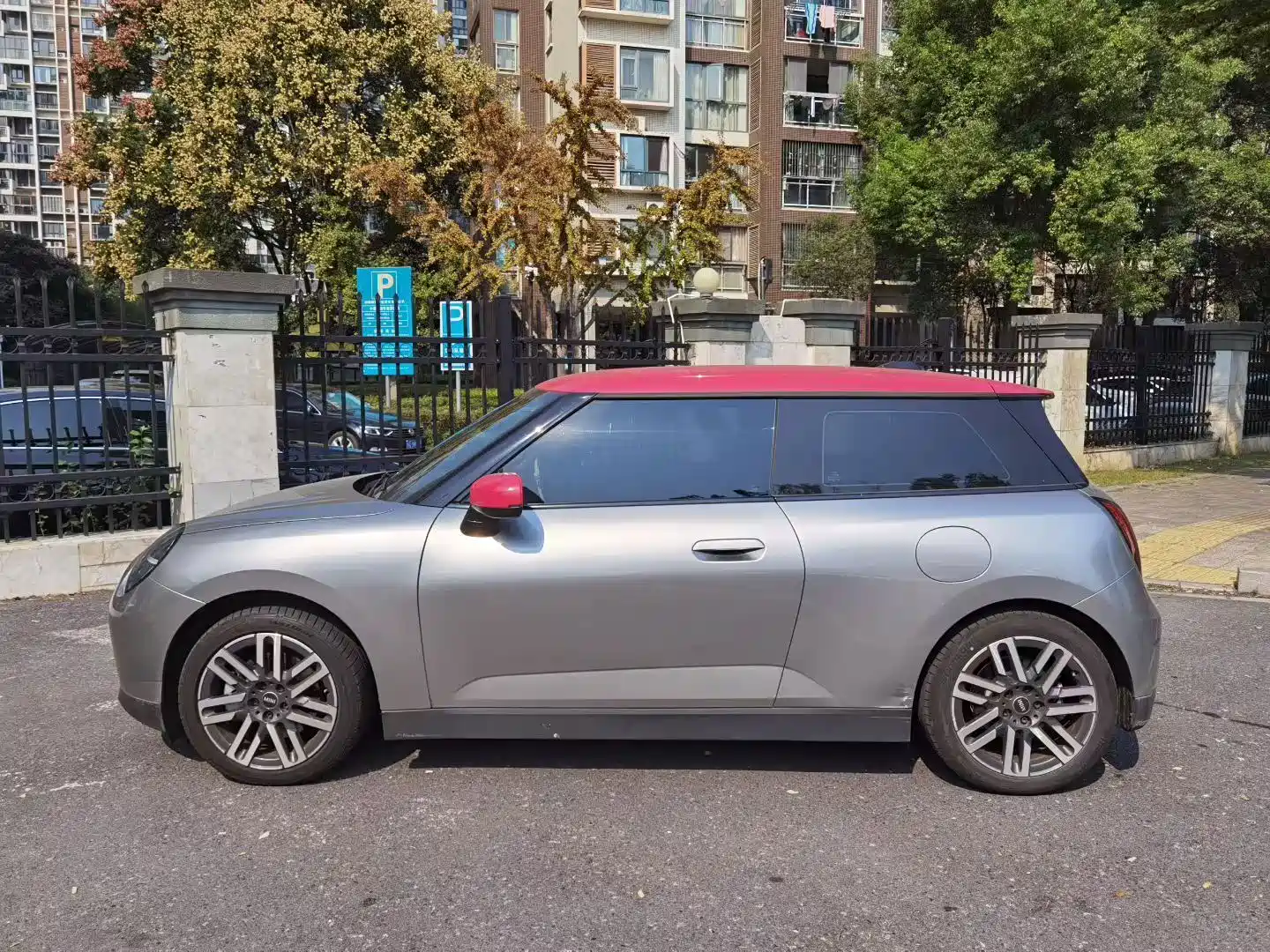 Фото 2 - MINI Electric MINI COOPER