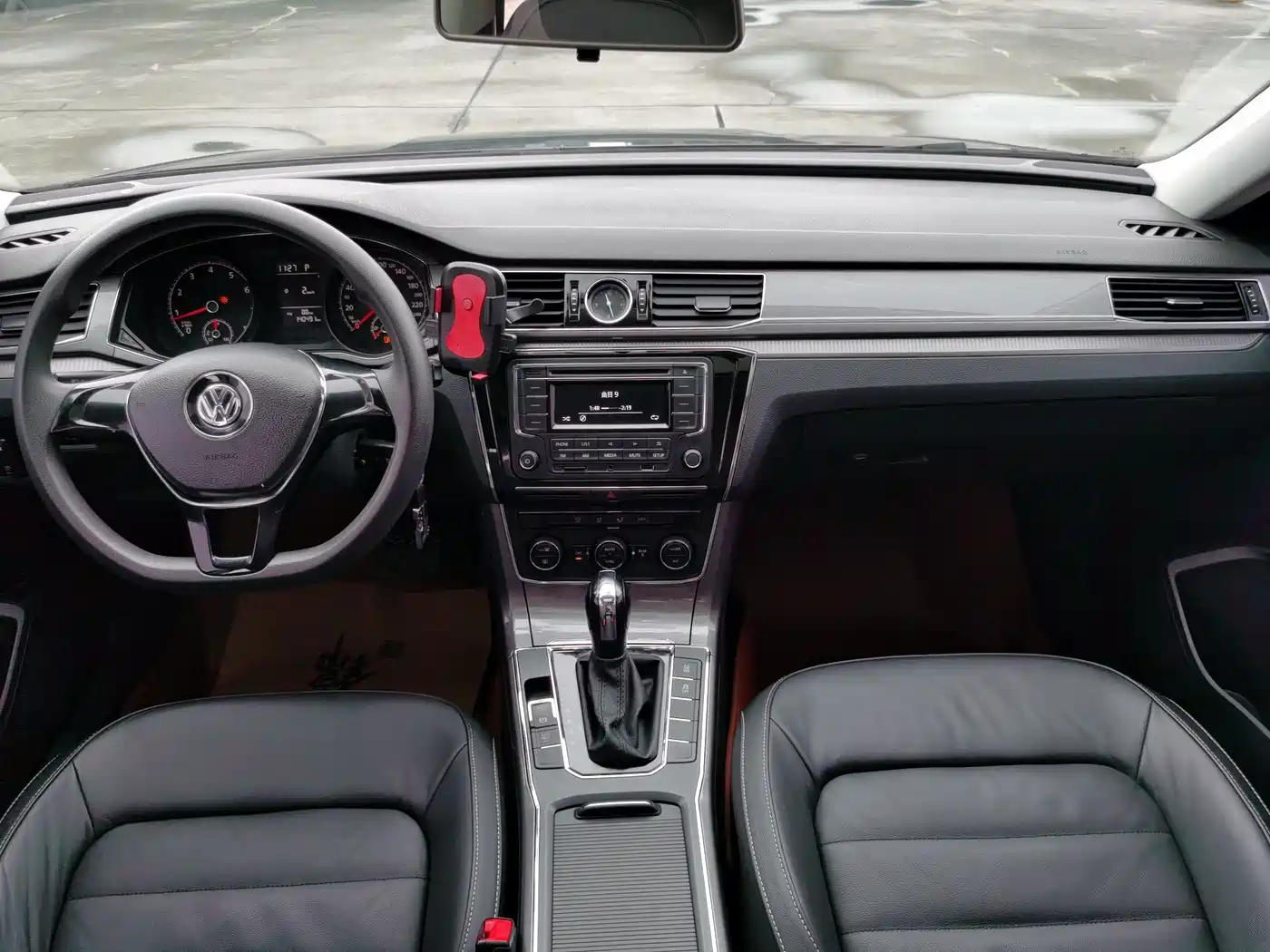 Volkswagen Passat 2017 330TSI DSG Prestige фото 11
