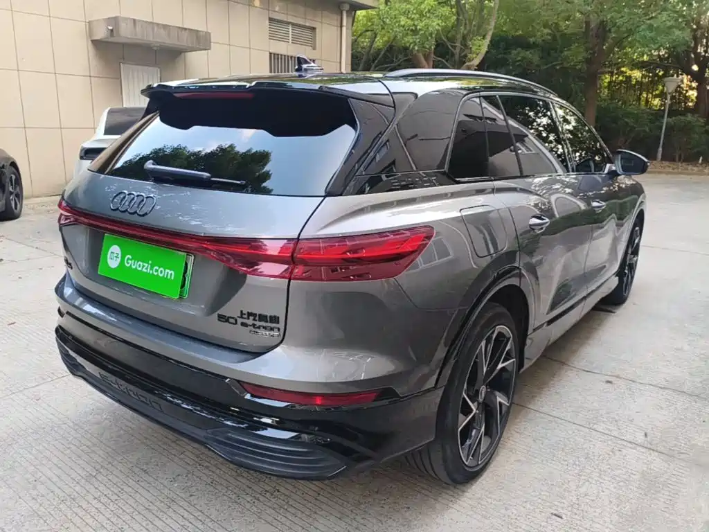 Audi Q5 e-tron 2024 2022 50 e-tron quattro edition one Art Collection Edition