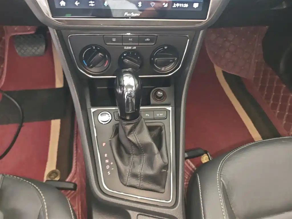 Volkswagen Lavida 2017 1.6L Automatic Comfort Edition фото 14