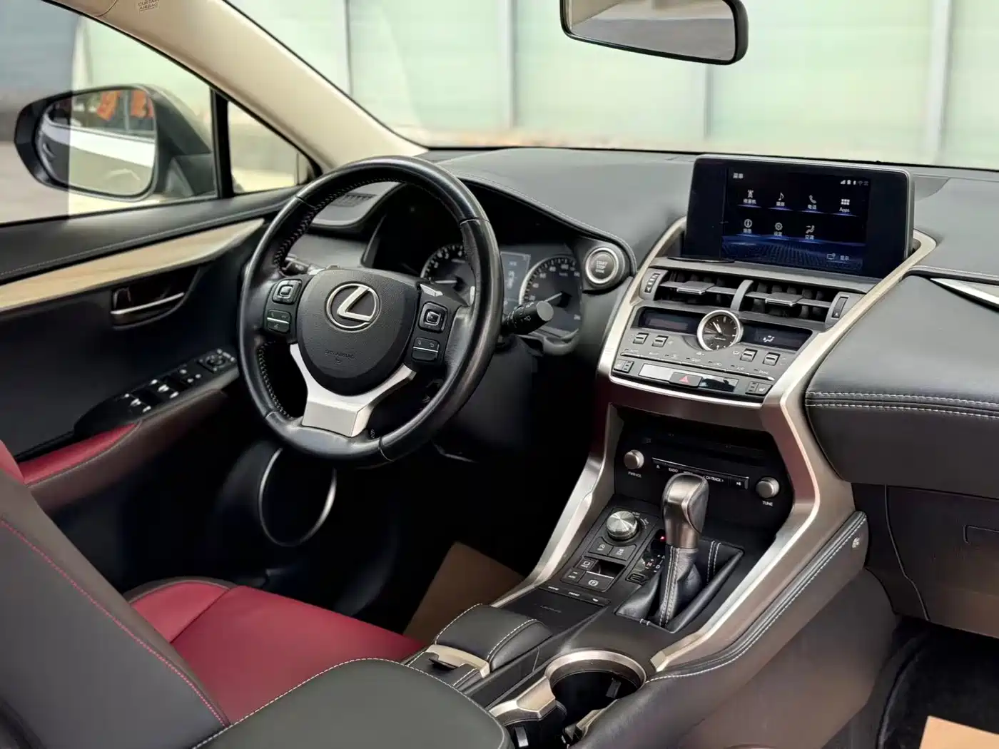 Lexus NX 2018 Model 300 FWD Fengxing Edition фото 16