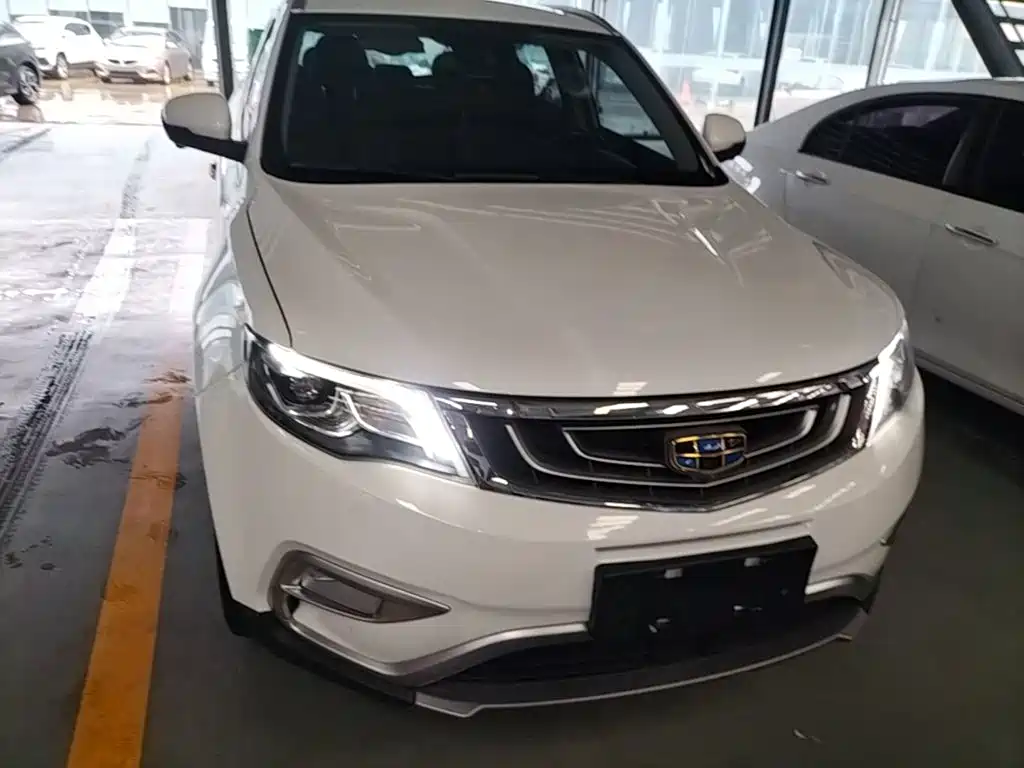 Фото 3 - Geely Atlas