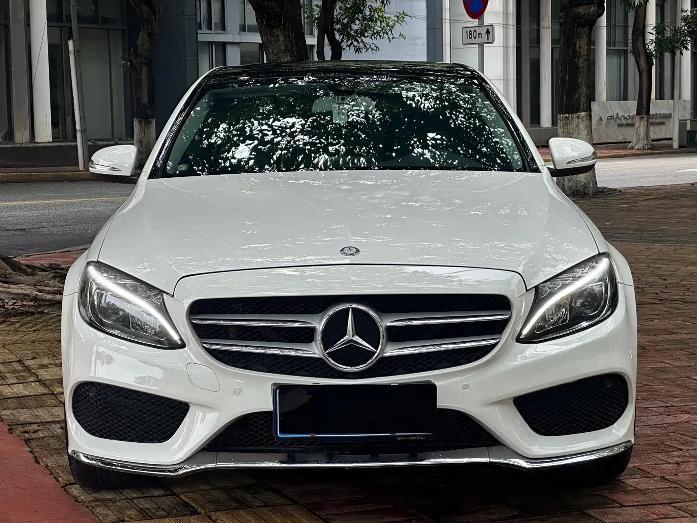 Mercedes-Benz C-Class 2015 C 200 L Sport фото 2