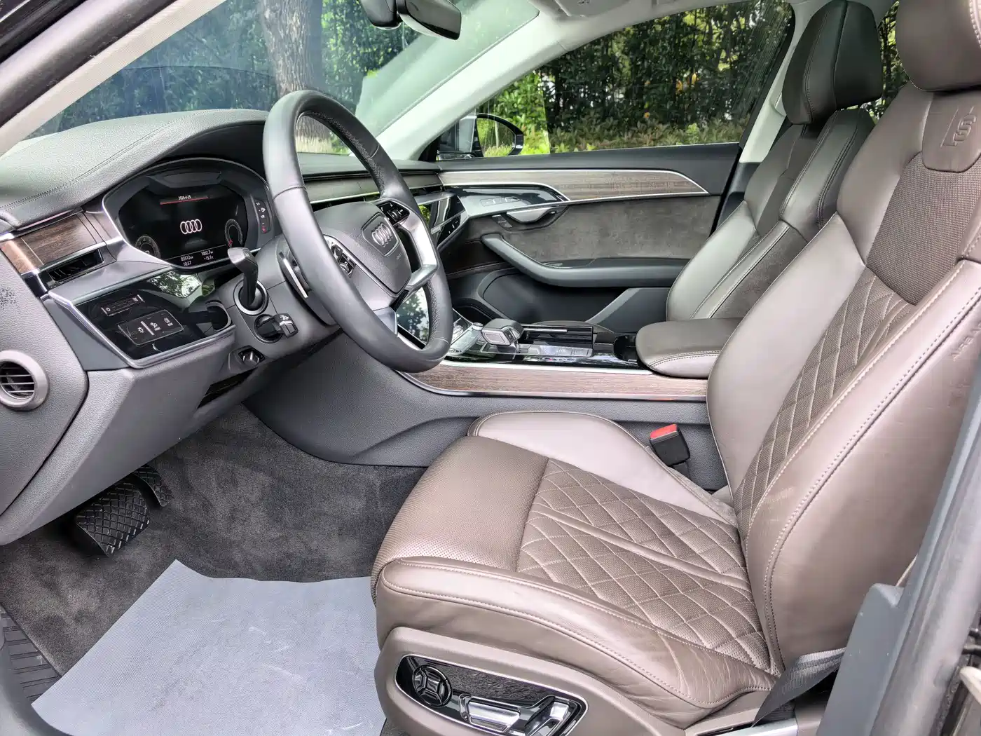 Audi A8 2021 A8L 50 TFSI quattro Comfort фото 6