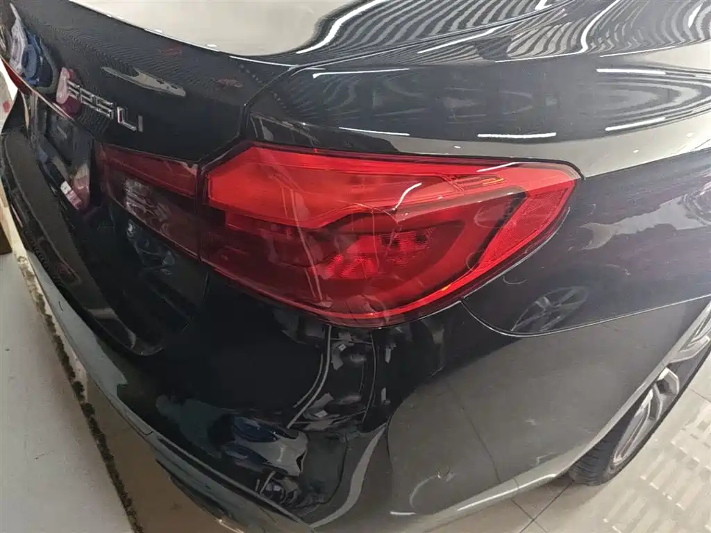 BMW 5 Series 2019 525Li M Sport Package фото 8