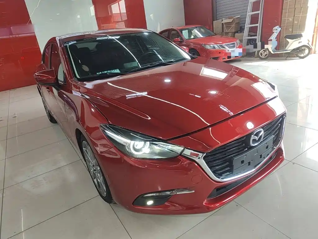 Фото 4 - Mazda Mazda 3