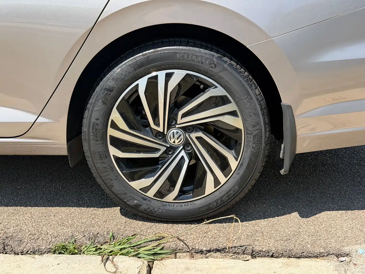 Volkswagen Sagitar 2022 200TSI DSG Soaring Edition фото 13