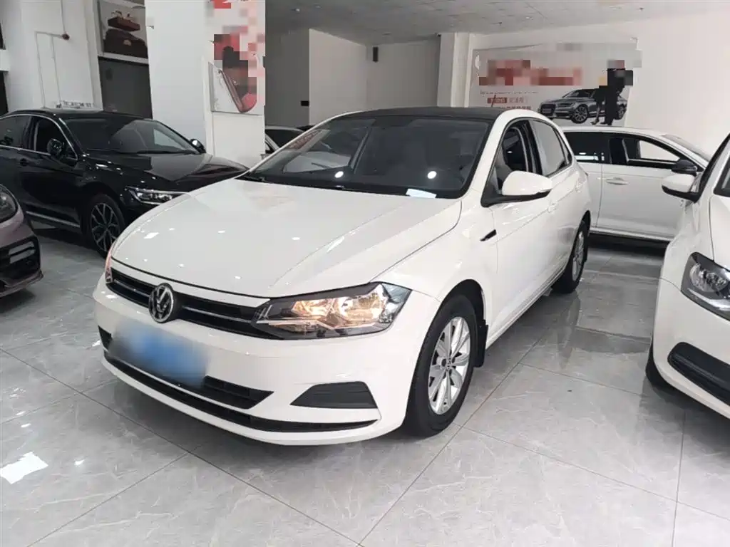 VOLKSWAGEN POLO