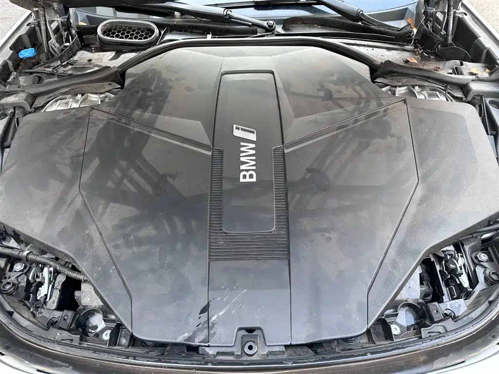 BMW i7 2025 2023 xDrive60L Luxury Package
