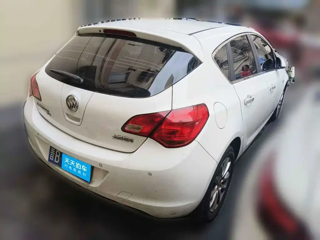 Фото 2 - Buick Excelle