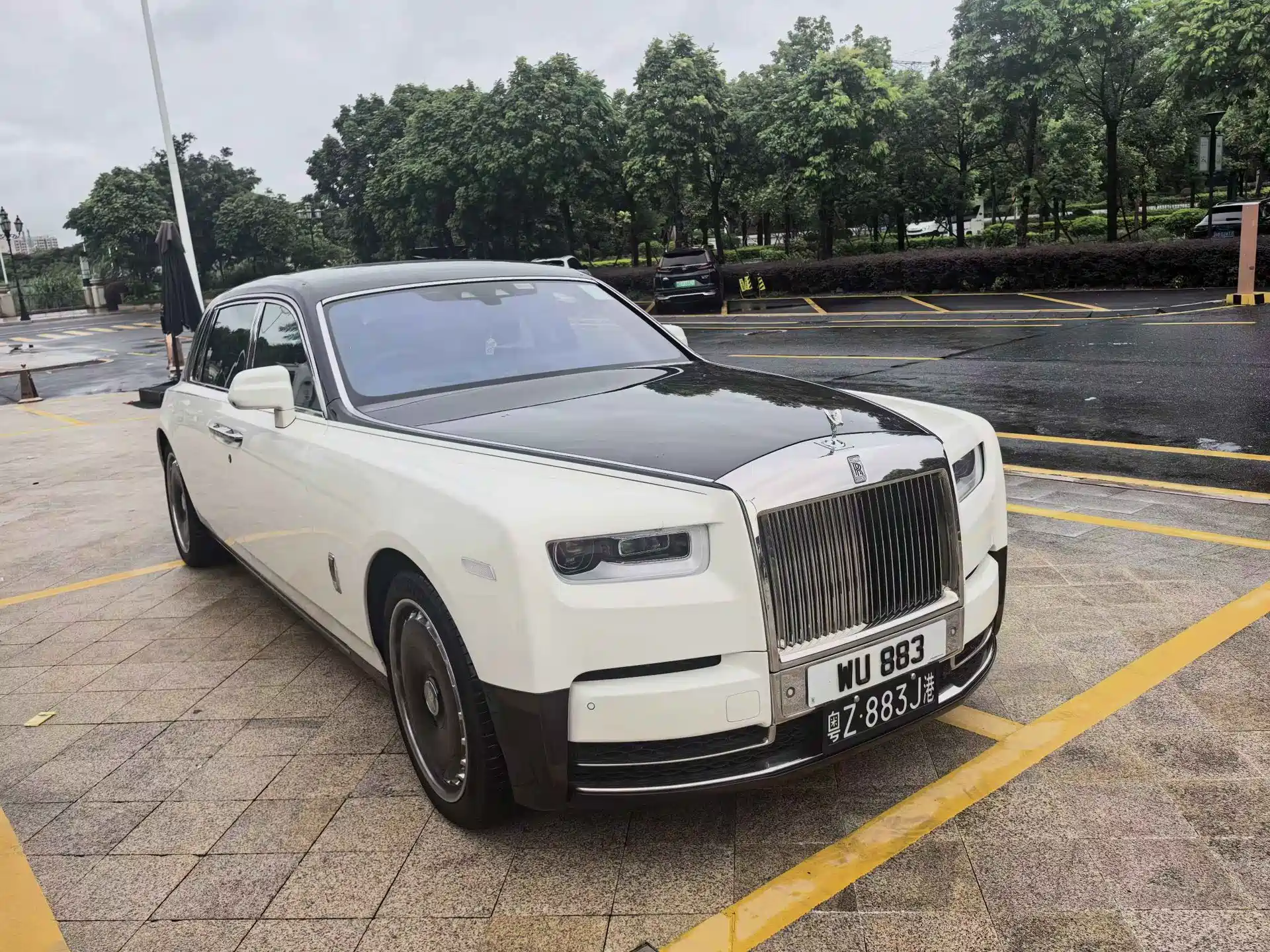 Фото 2 - Rolls-Royce Phantom
