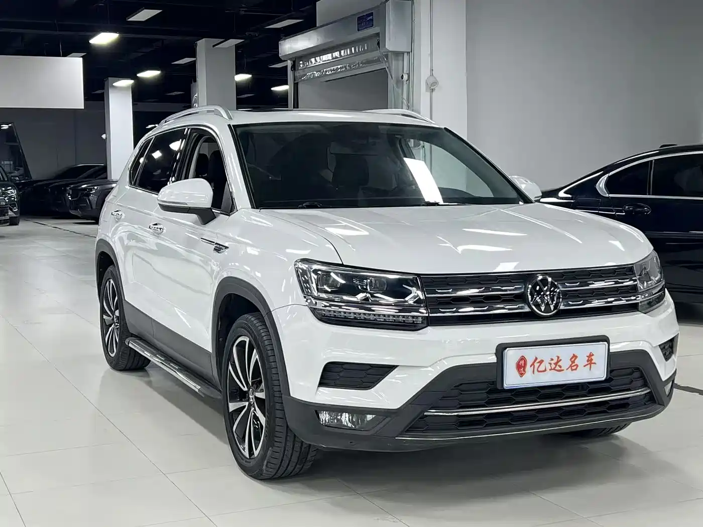 Volkswagen Tharu 2021 280TSI 2WD Luxury Plus фото 3