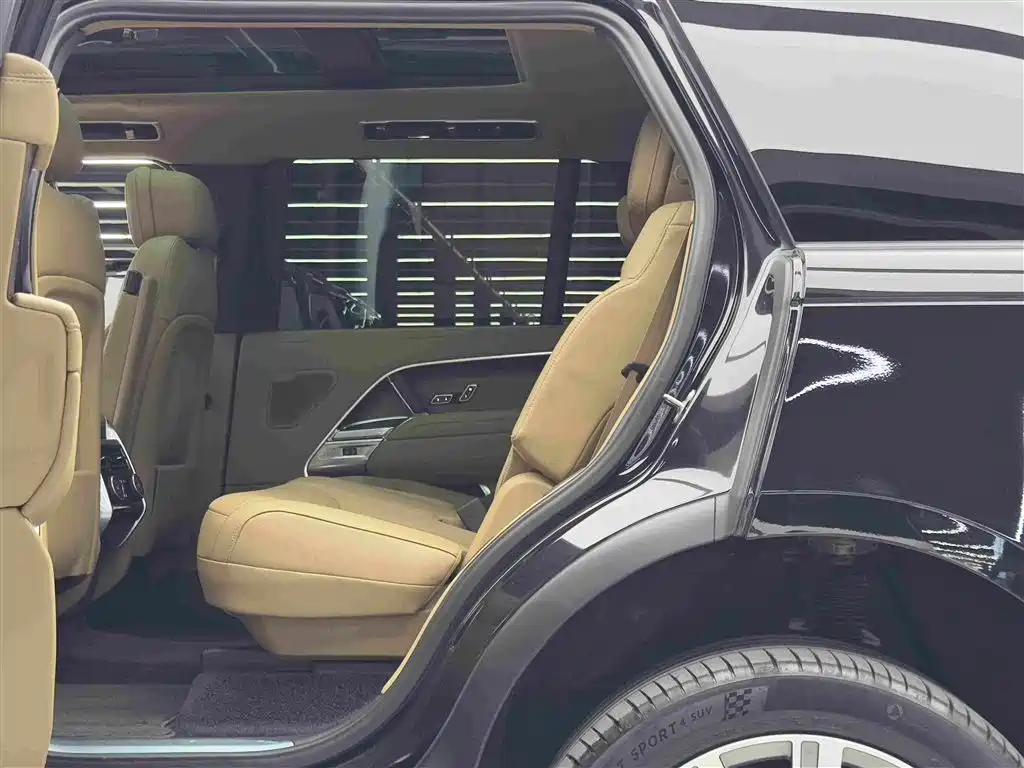 Land Rover Range Rover 2023 2023 3.0 L6 400PS Golden Age 7-Seater Long Wheelbase