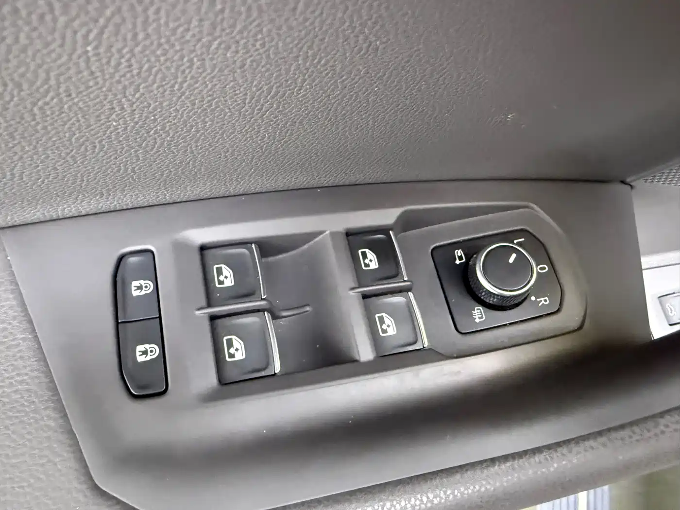 Volkswagen Touareg 2021 2.0TSI R-Line фото 16