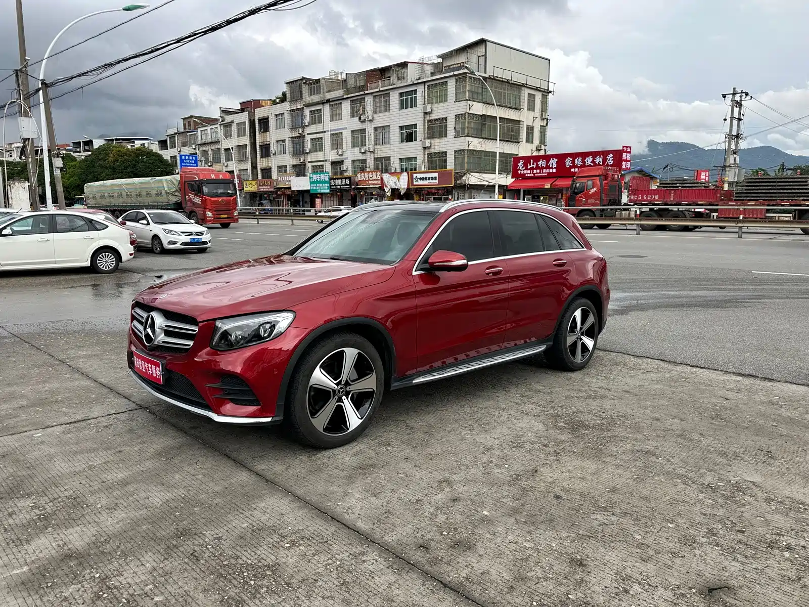 Фото 2 - Mercedes-Benz GLC