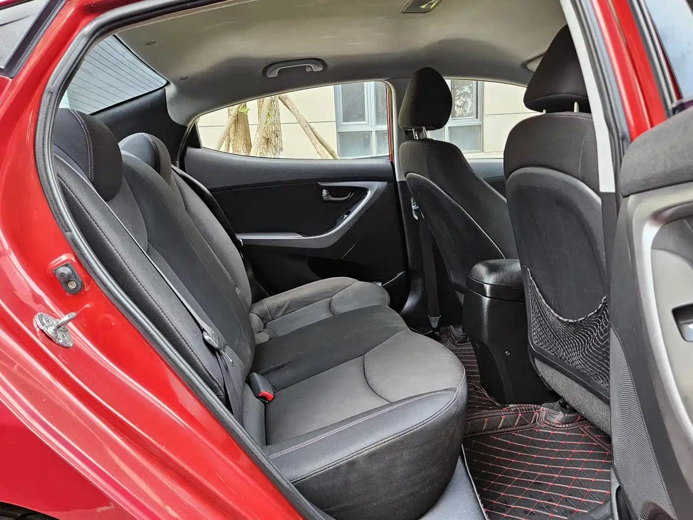 Hyundai Langdong 2012 1.6L Automatic Fashion фото 9
