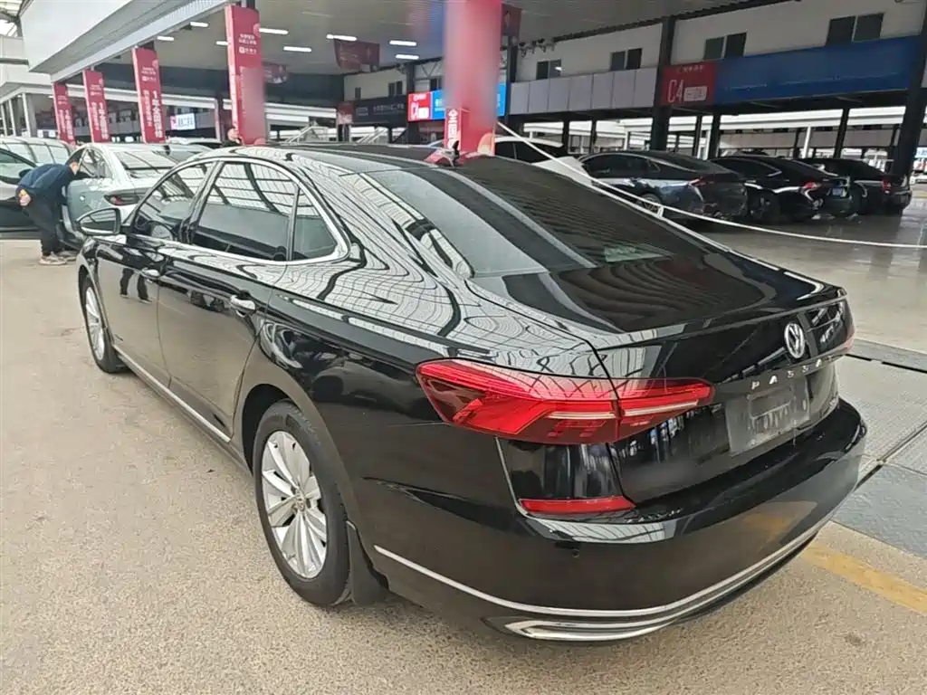 Volkswagen Passat 2019 330TSI Elite Version China VI фото 5