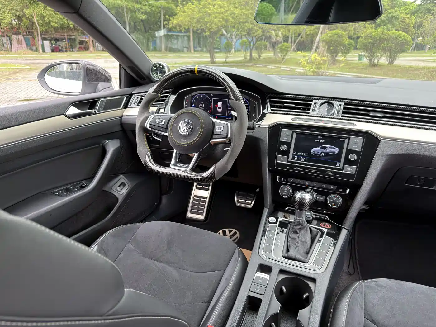 Volkswagen FAW-Volkswagen CC 2019 330TSI Luxury Appearance (China V) фото 9