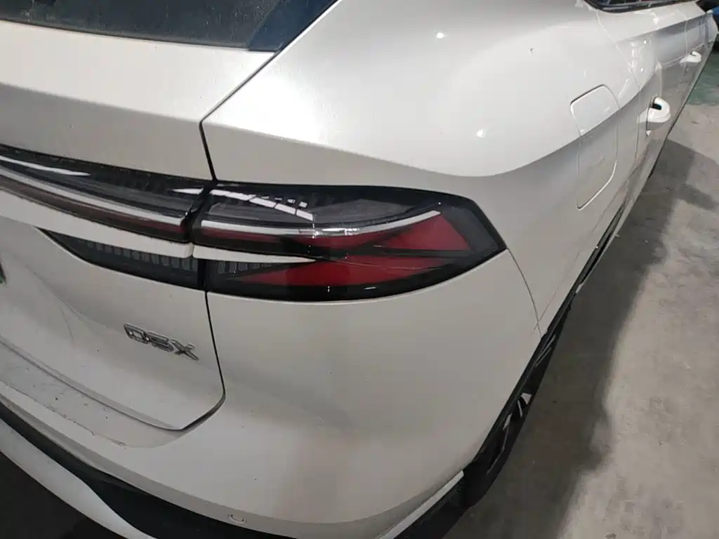 Roewe D5X DMH 2024 2024 135 Luxury Edition