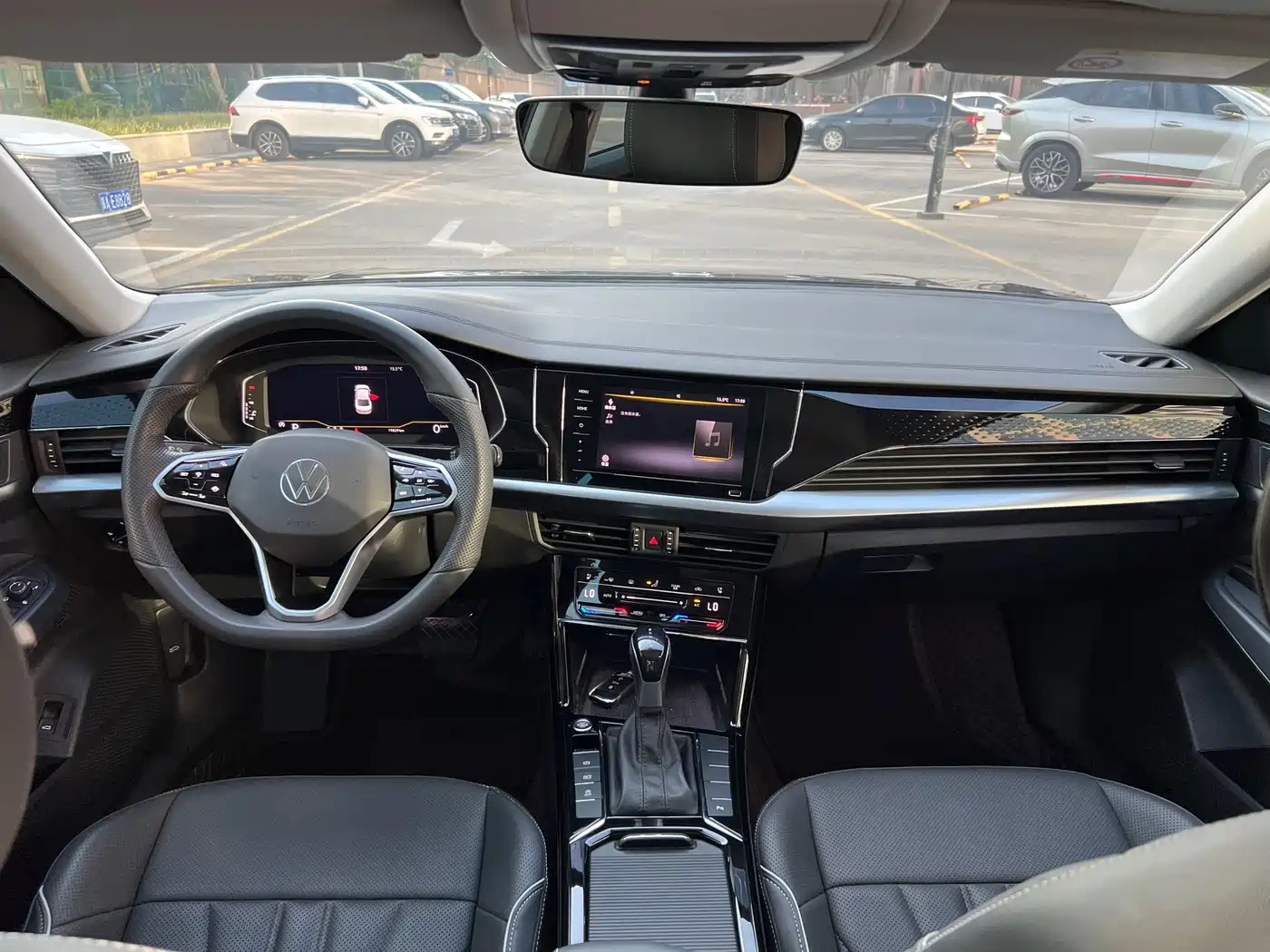 Volkswagen Passat 2024 380TSI Dragon Soaring Edition фото 16