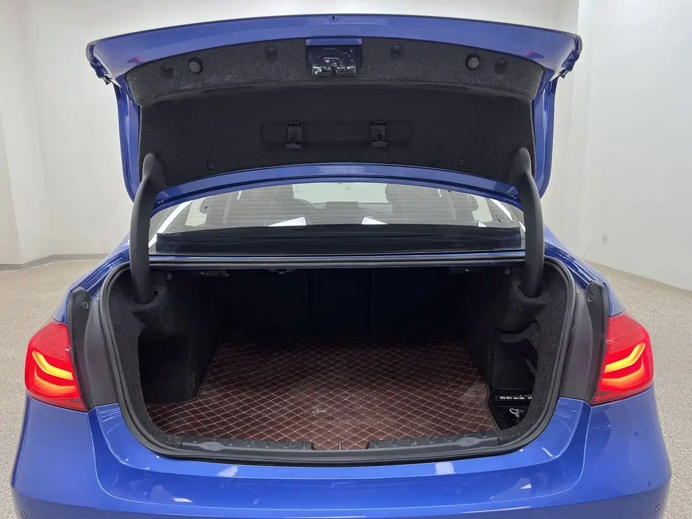 BMW 3 Series 2019 320Li M Sport Package фото 34