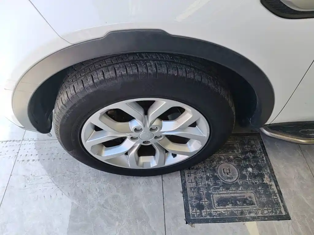 Фото 23 - Land Rover Discovery Sport