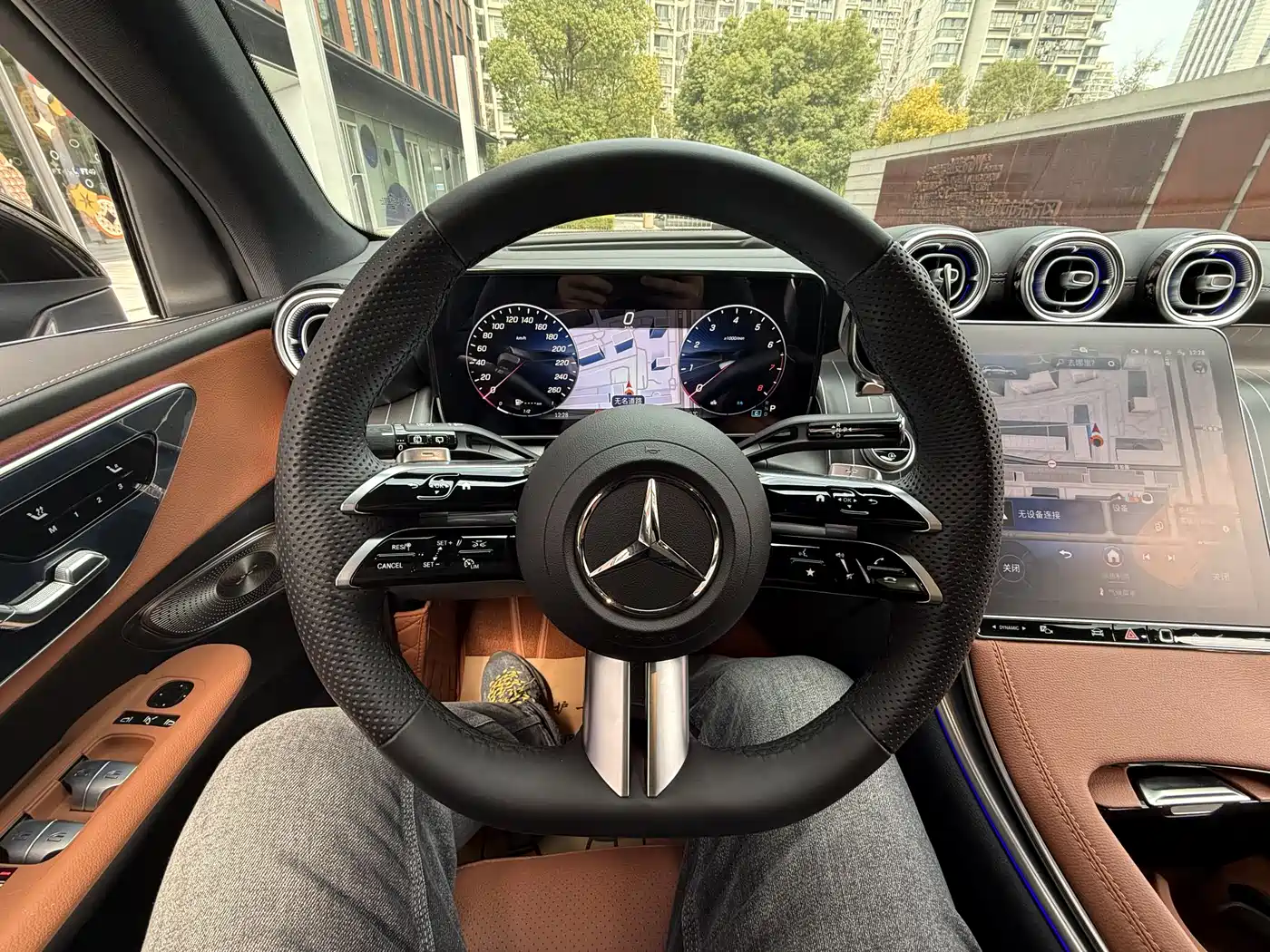 Mercedes-Benz GLC 2025 GLC 300 L 4MATIC Luxury 5-seater фото 12