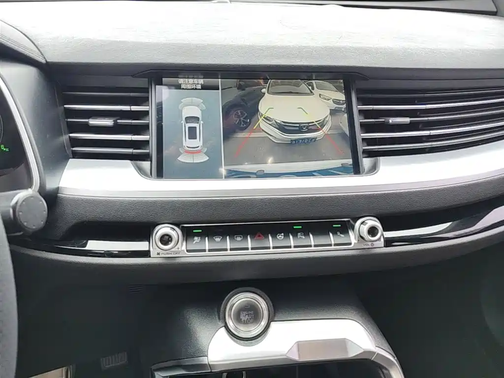 Photo 13 - Haval H6