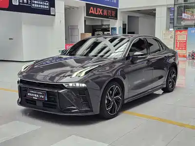 Lynk & Co 03