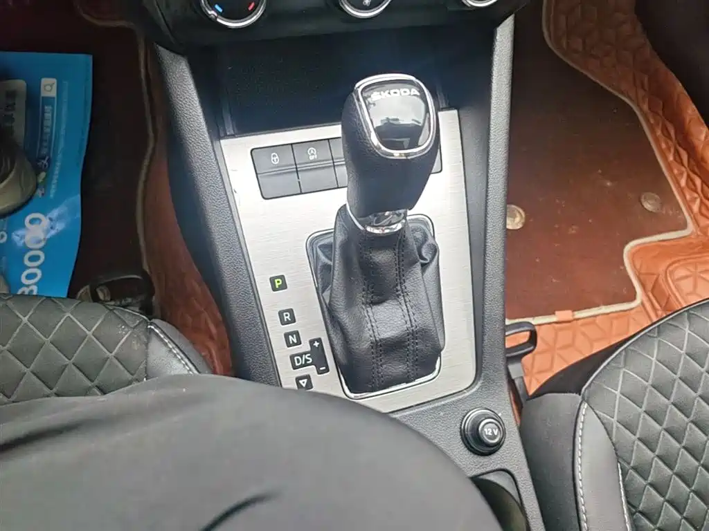 Škoda Octavia 2019 1.5L Automatic Smart Luxury China VI фото 14