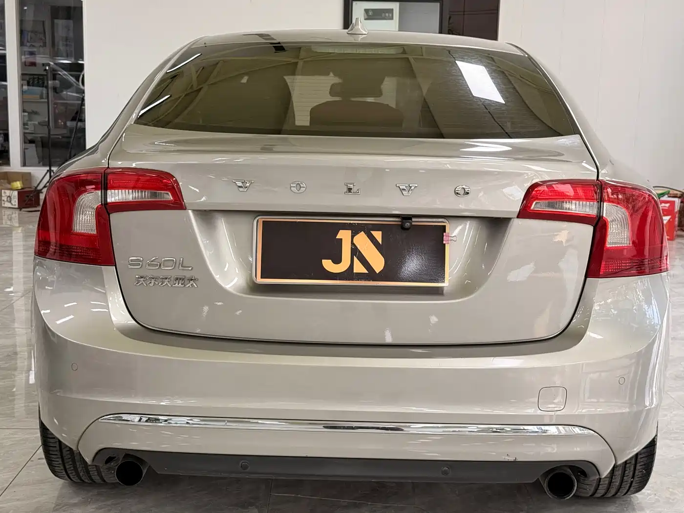 Фото 7 - Volvo S60