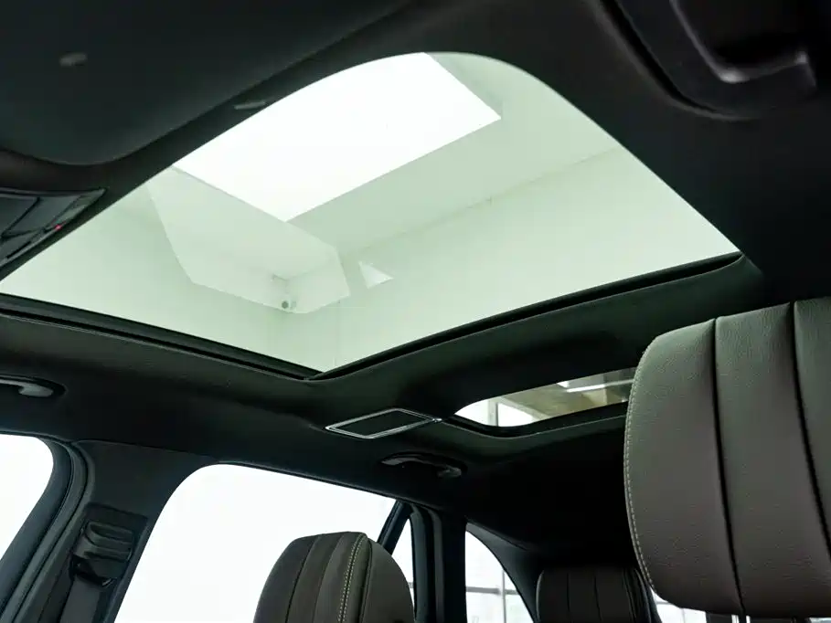 Mercedes-Benz GLC 2022 Facelift GLC 260 L 4MATIC Luxury Model фото 28