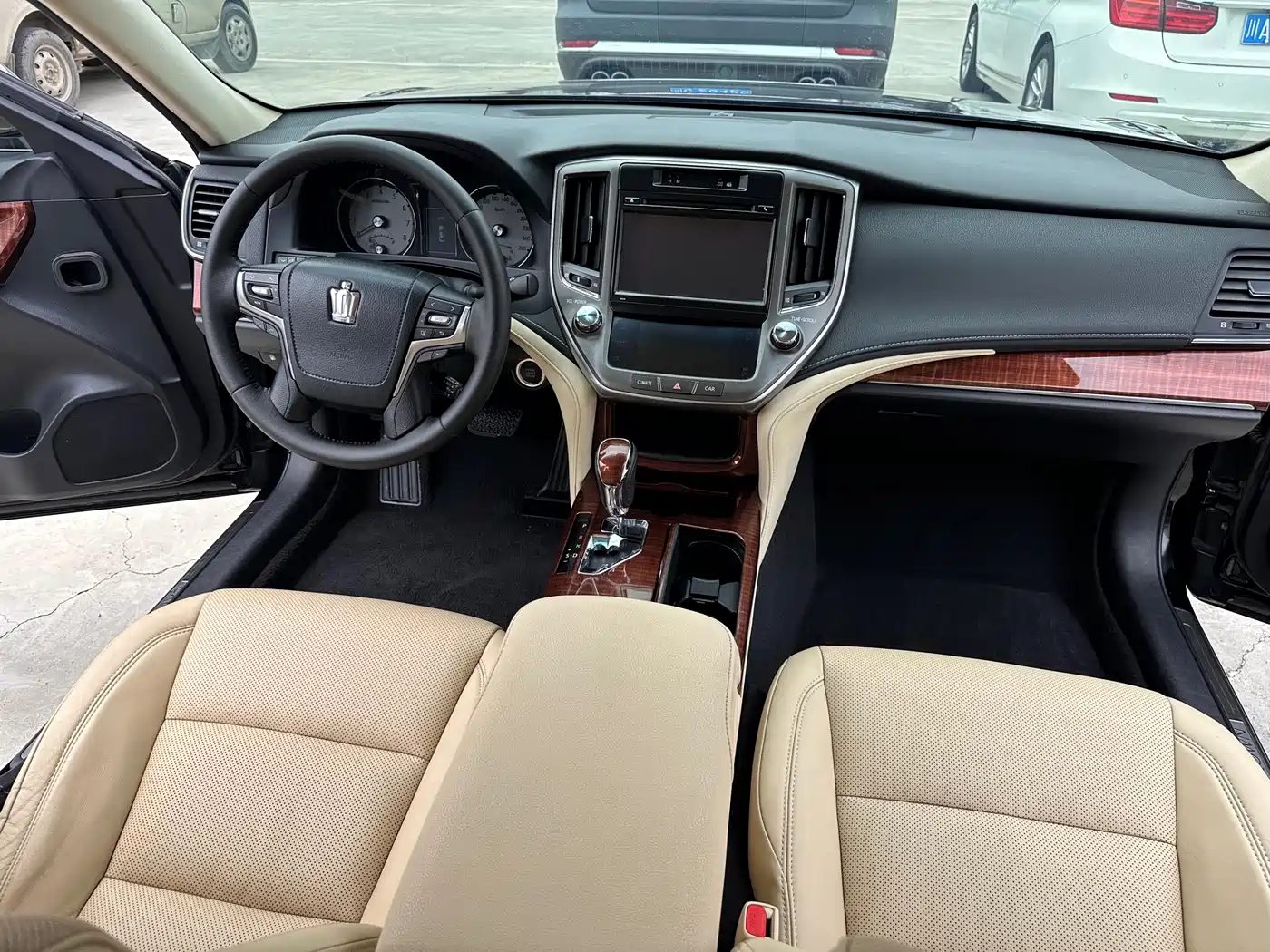 Toyota Crown 2015 2.0T Fashion фото 9