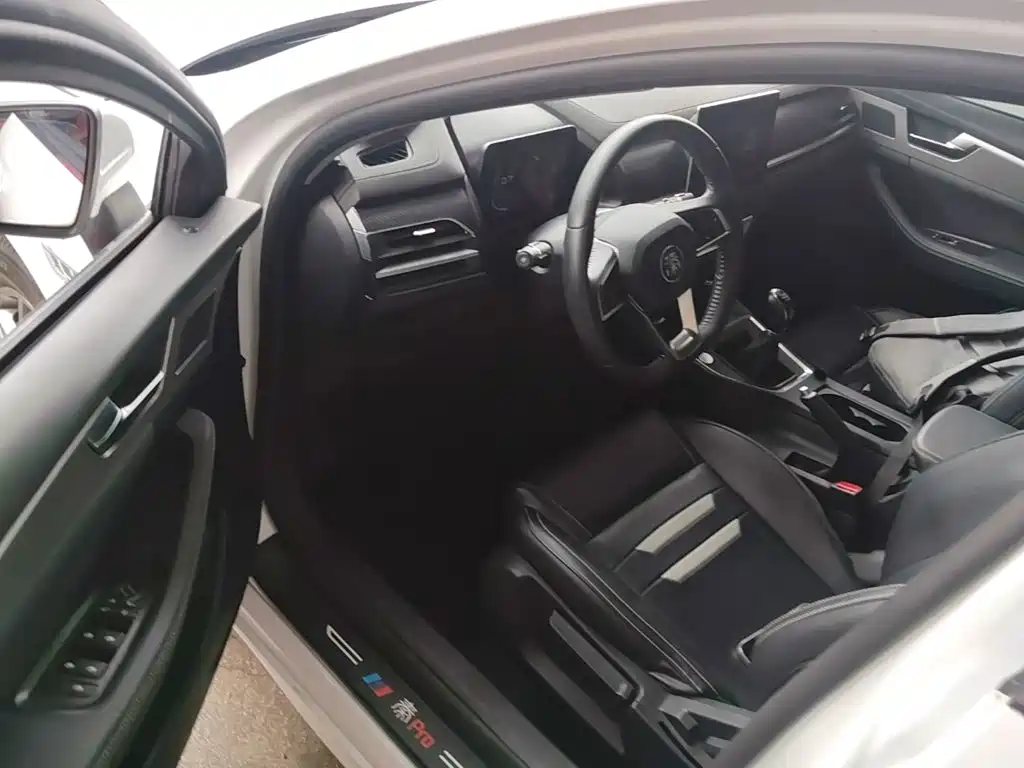BYD Qin Pro 2020 2020 Surpass Edition 1.5TI Manual Luxury