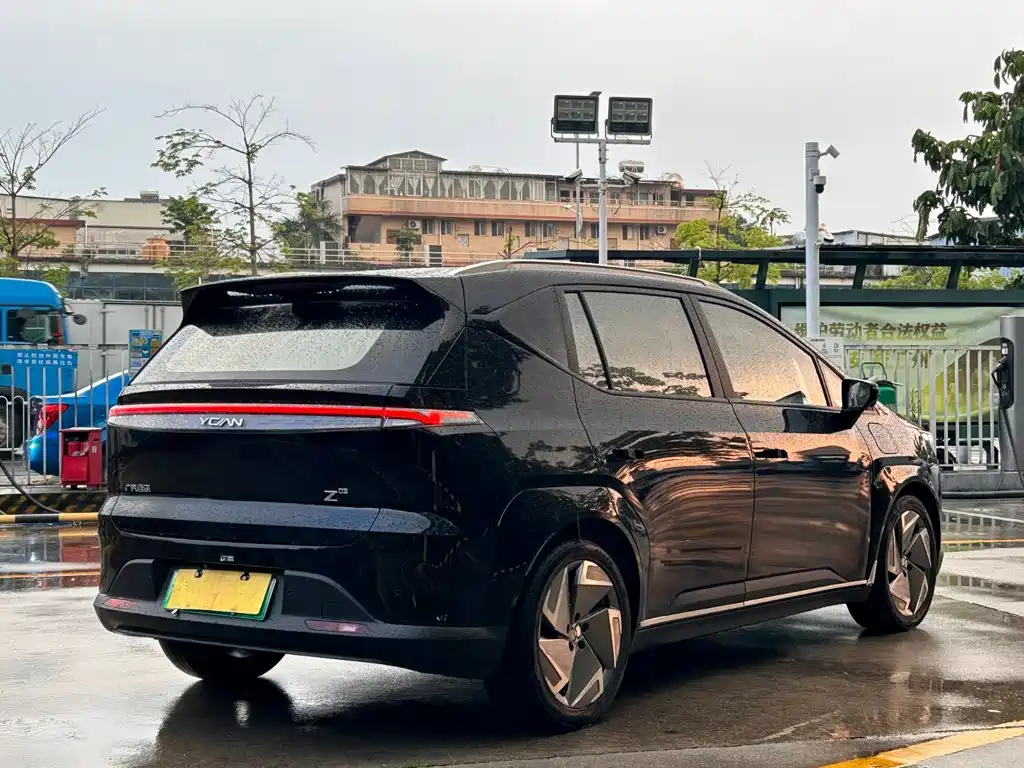 Hycan Auto Hycan Z03 2023 2022 Model 620km Trendy Cool Edition 160kW 76.8kWh