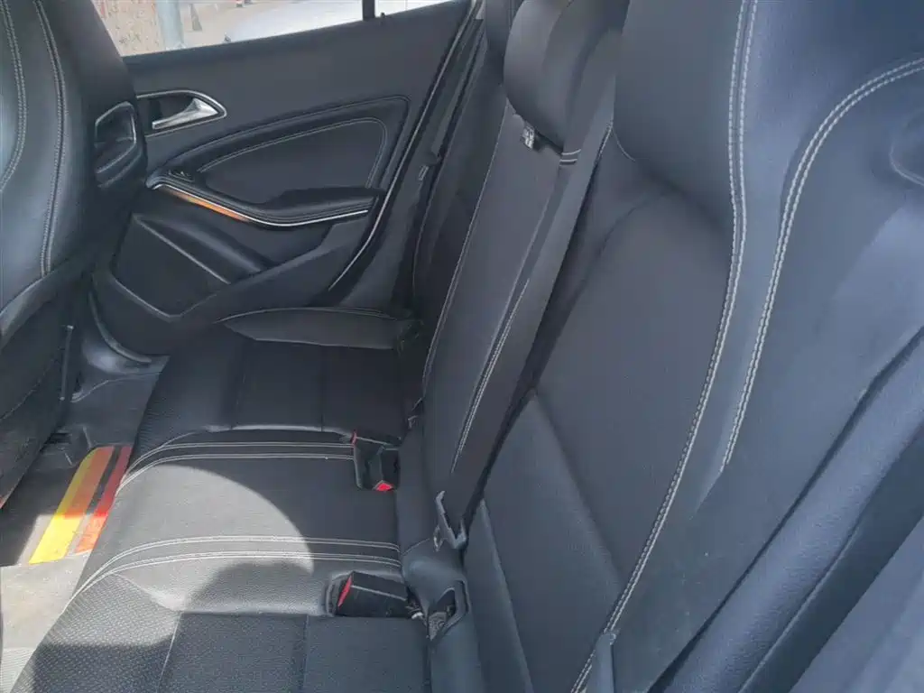 Mercedes-Benz GLA 2016 GLA 200 Dynamic фото 17