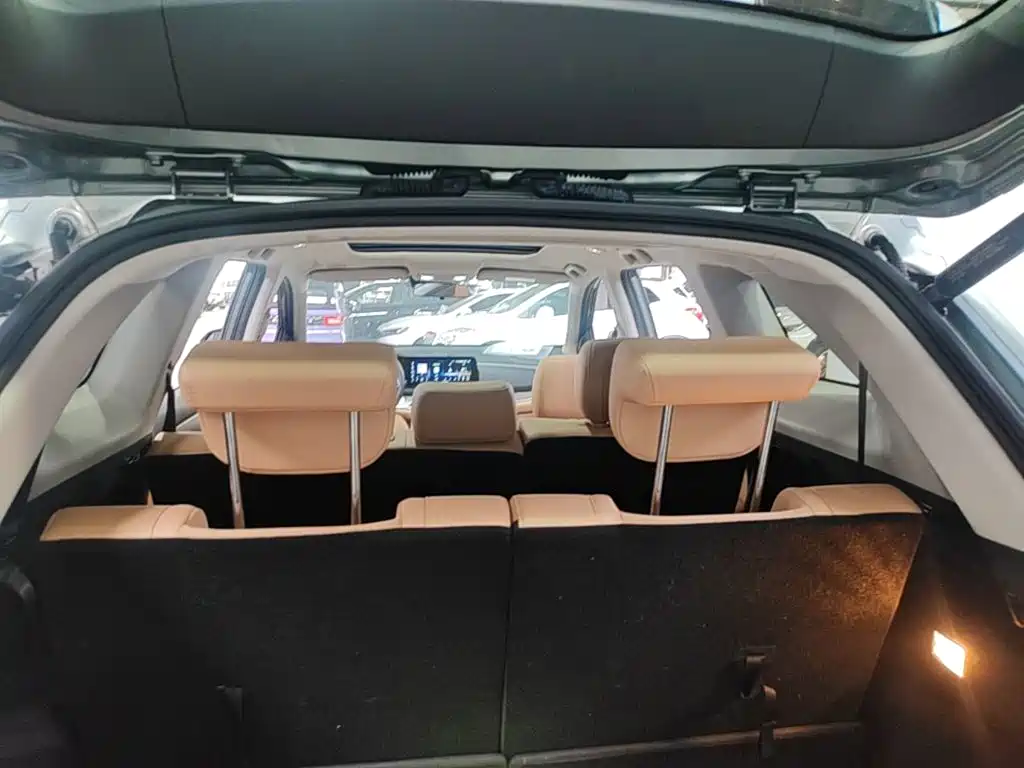 Landian E5 2024 2023 1.5L DE-i 100KM Premium 7-Seater