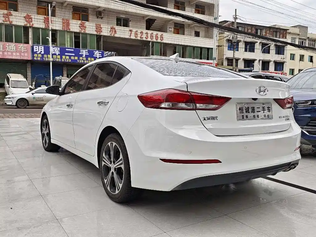 Hyundai Elantra 2018 1.4T DCT Dynamic·Vitality Model фото 7
