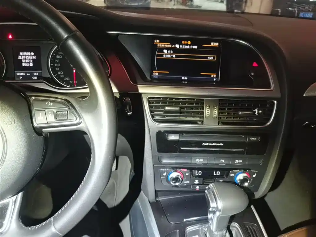 Audi A4 (Import) 2014 40 TFSI allroad quattro plus фото 13