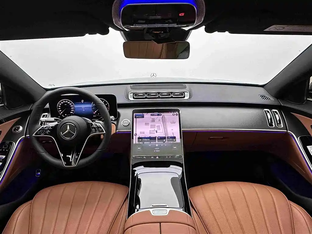 Фото 18 - Mercedes-Benz S-Class