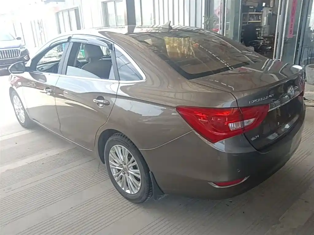 Buick Excelle 2017 15N Manual Elite фото 5