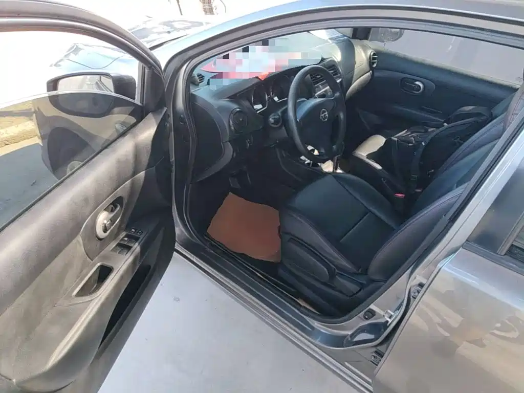 Nissan Livina 2019 2015 1.6XE CVT Comfort Edition
