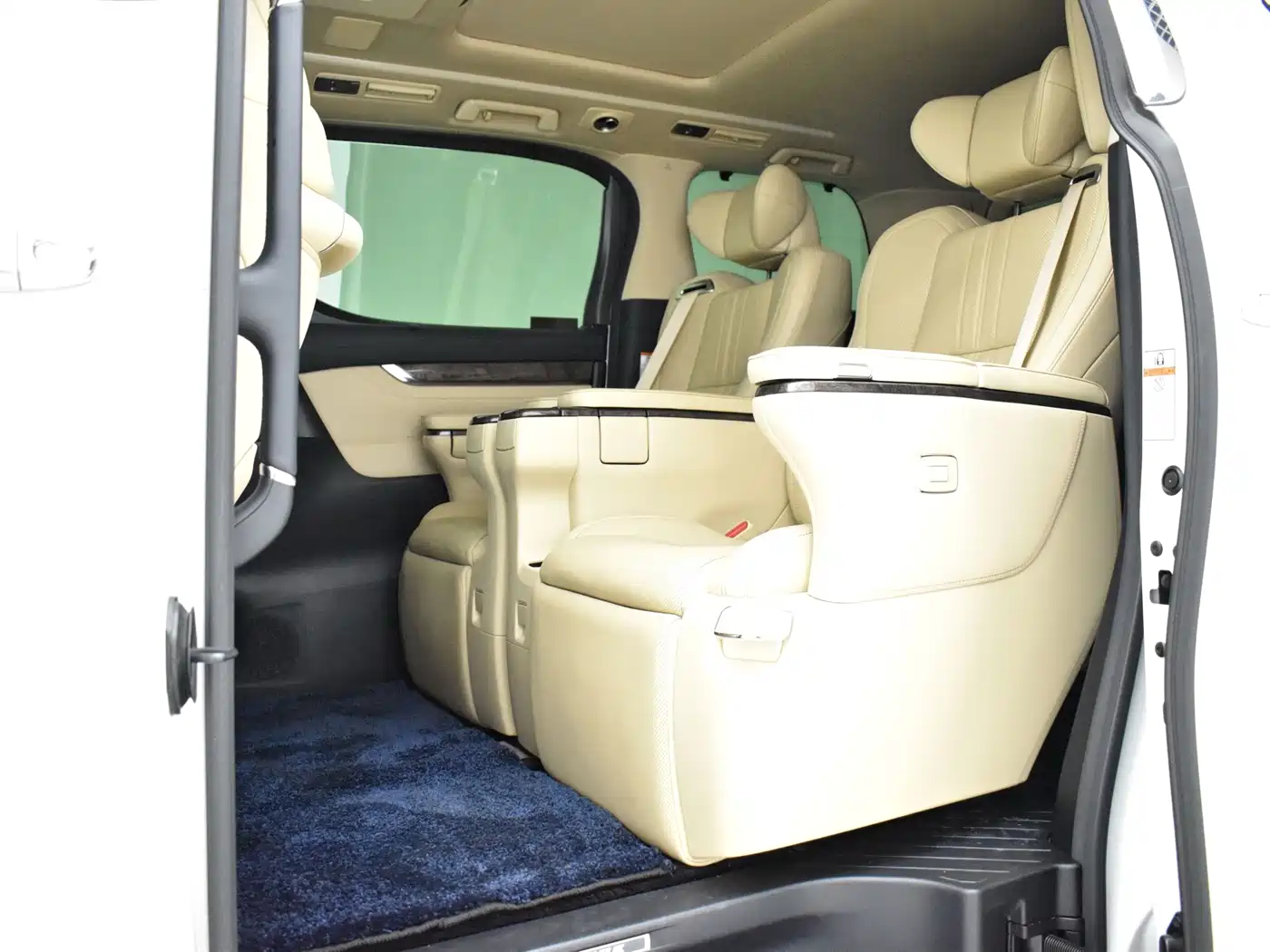 Toyota Vellfire 2021 2020 Twin Engine 2.5L HV Premium Edition