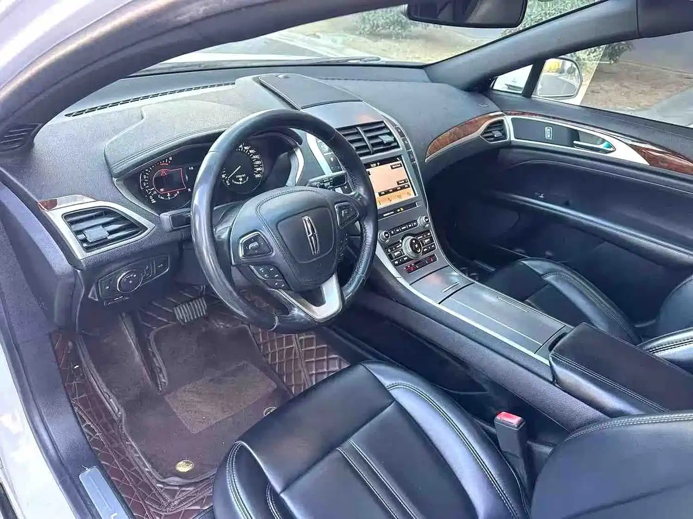 Photo 3 - Lincoln MKZ