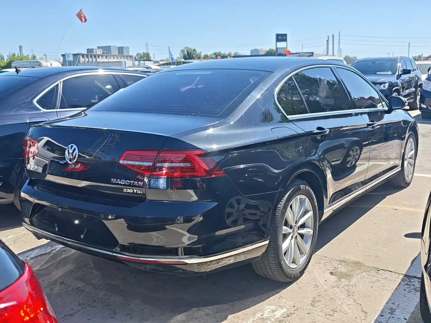 Volkswagen Magotan 2017 330TSI DSG Leading фото 3