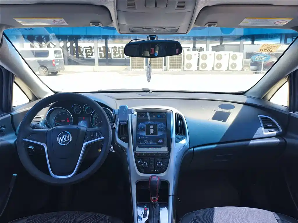 Buick Excelle 2013 Model XT 1.6L Automatic Fashion фото 13