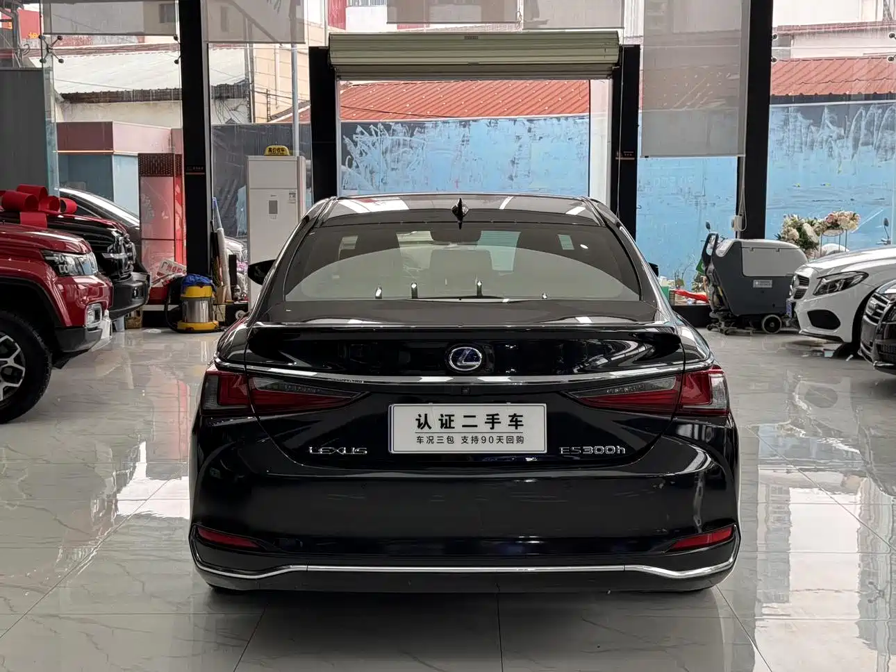 Lexus ES 2018 300h Excellence Edition China V фото 2