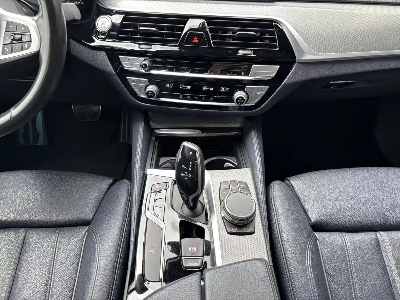 BMW 5 Series (Import) 2020 Model 525i M Sport Package фото 17